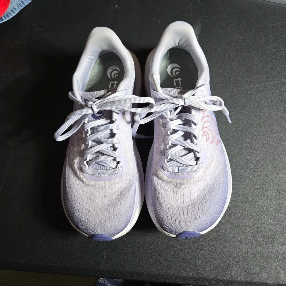 Topo athletic aura